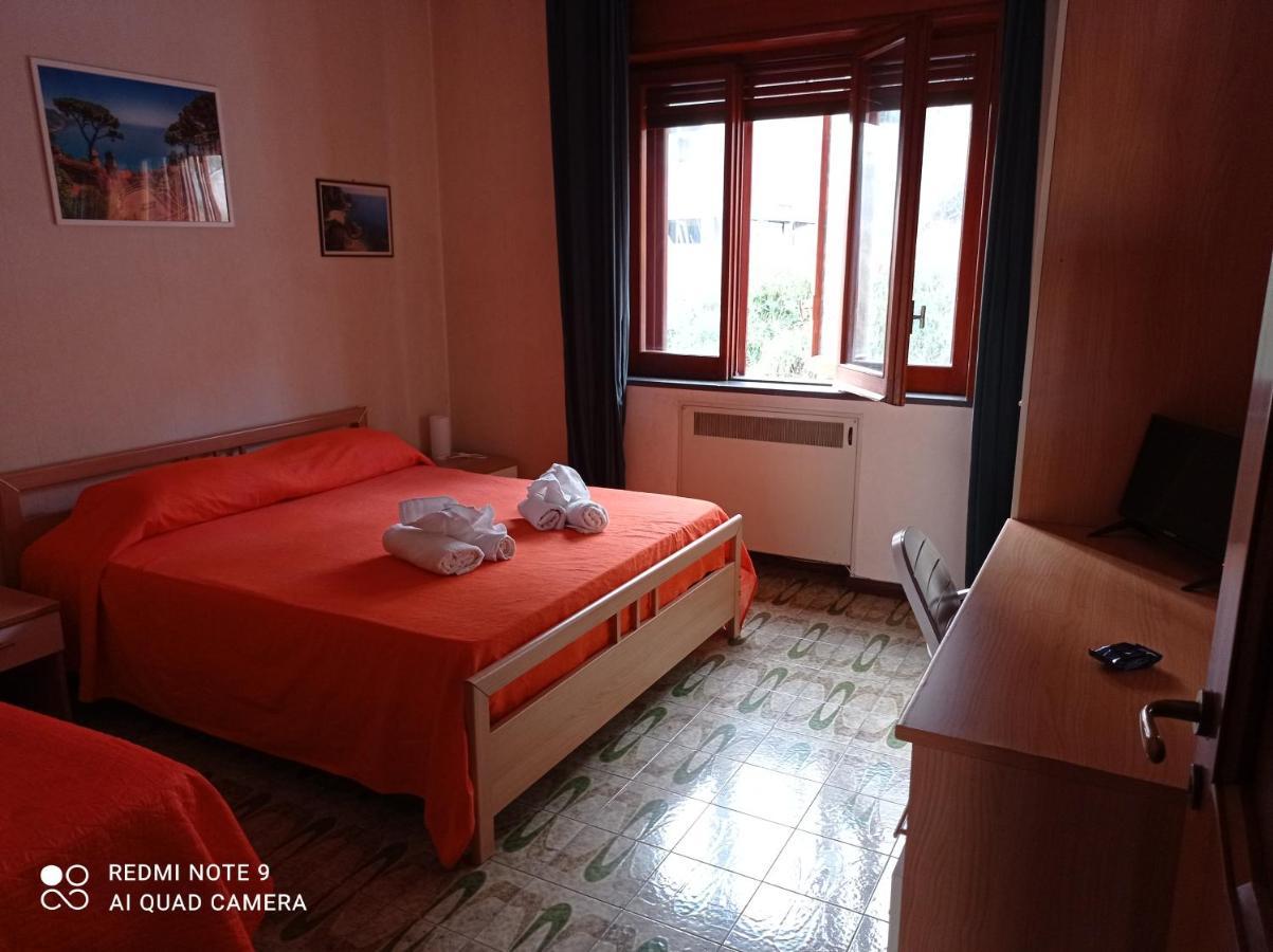 Le Ginestre Bed & Breakfast Salerno Exterior photo
